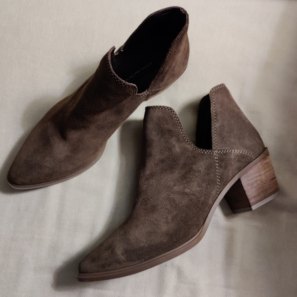 Steven by Steve Madden Dextir Leather Suede Ankle bootie, Sz 9.5 - Picture 8 of 12